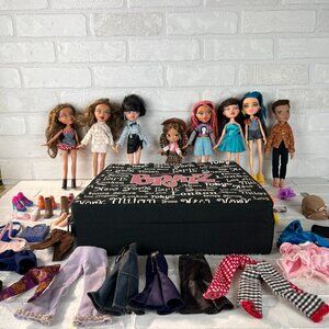 Vintage Bratz MGA Dolls Lot 8 Accessories Clothing Shoes Girls Boy Storage‎ Case